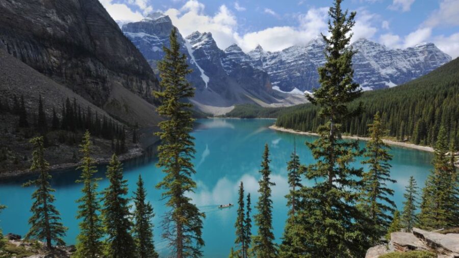 Spectacular Canadian Rockies Road Trip –