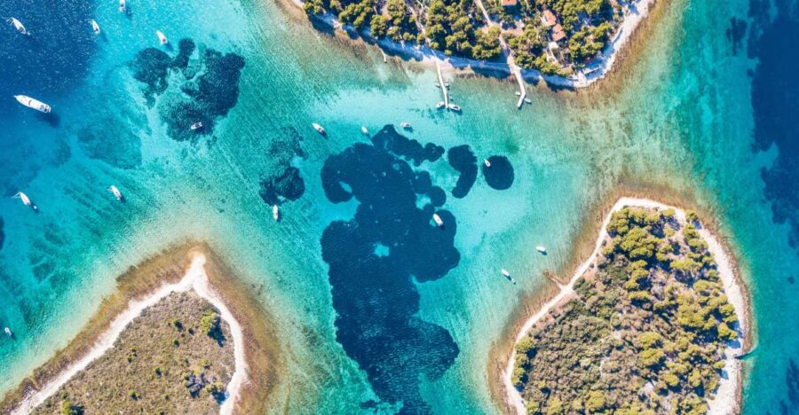 Split: Blue Lagoon and ŠOlta Boat Tour With Lunch and Drinks
