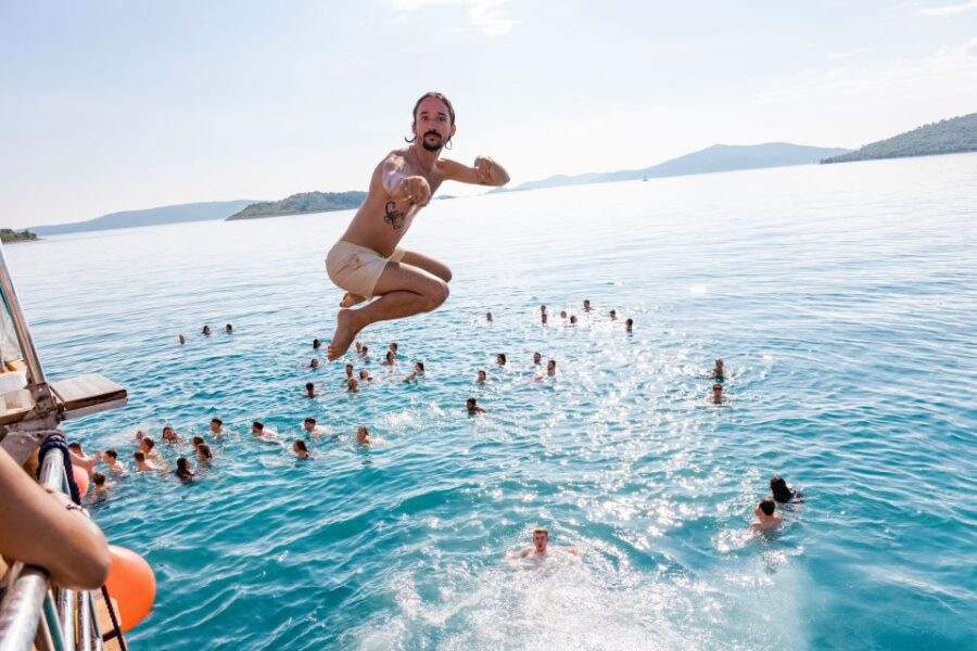 Split: Blue Lagoon Boat Party With Djs, Shots & After-Party