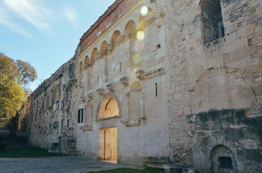Split: Private Walking Tour for Families With Kids (5-17y)