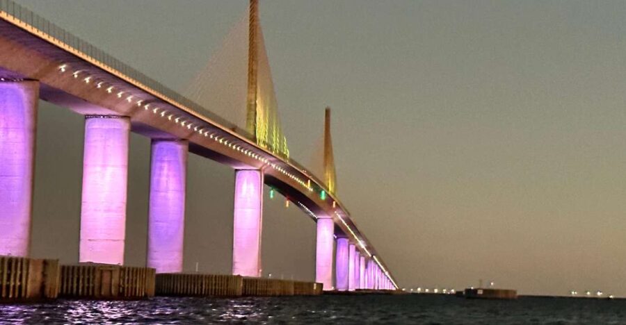 St. Petersburg, Florida: Sunset and Skyway Lights Boat Tour