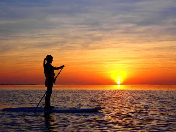 Stand up Paddleboard: Beautiful Sunset and Magic Hour Tour