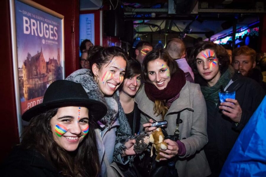 Stockholm: Guided Bar Crawl With VIP Entry