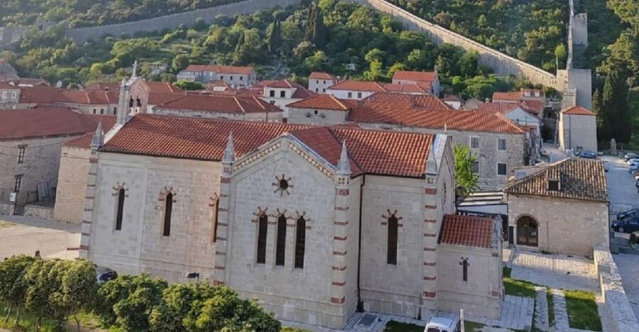 Ston Private Walking Tour With the Walls and Saltworks Visit