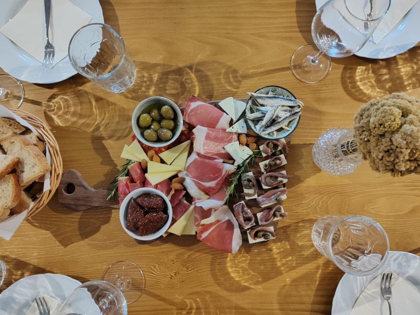 Stons Bite of Delight: Škurla Winerys Wine & Snack - Tour Overview