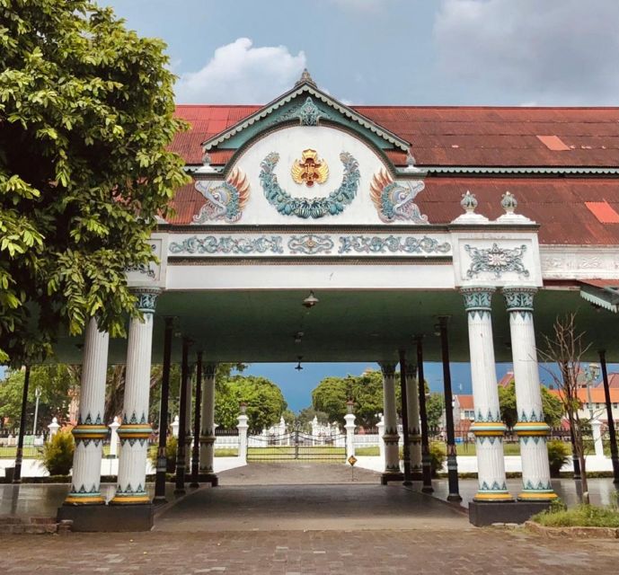 Sultan Palace, Pramban Temple and Water Castle Guide Tour