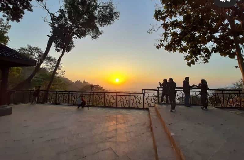 Sunrise Setumbu, Borobudur & Prambanan Temple All In