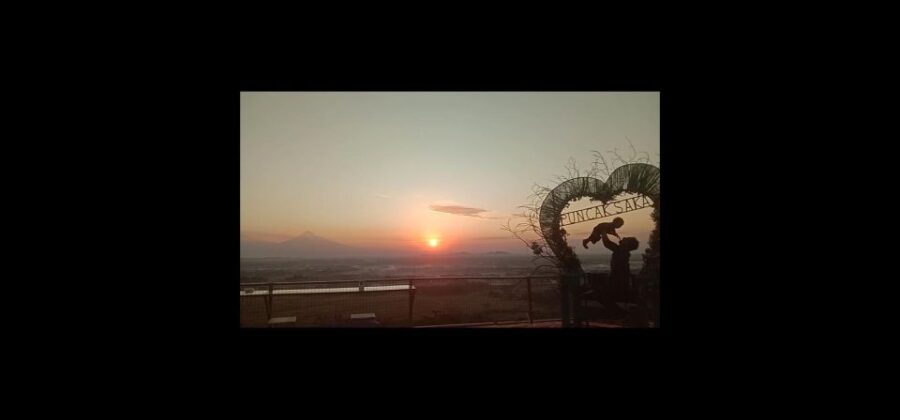 Sunrise Stumbu. Borobudur, Prambanan Temple Tour.