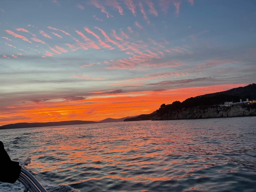 Sunset Tour With Music and Wine With a Snorkeling Gear