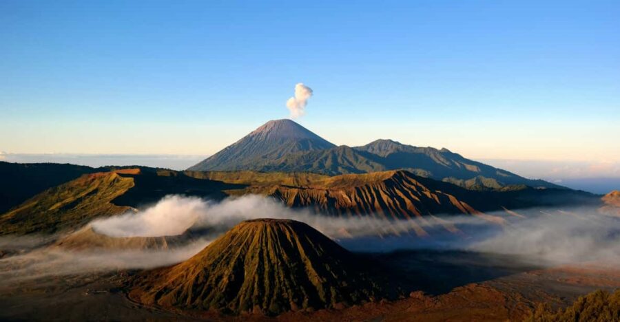 Surabaya: Private Tour 3D2N Tumpak Sewu, Mt Bromo, and Ijen