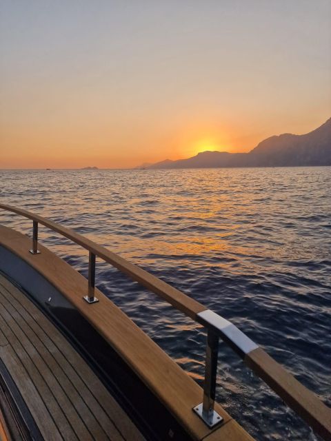 Surprise Your Other Half With a Fiery, Romantic Sunset