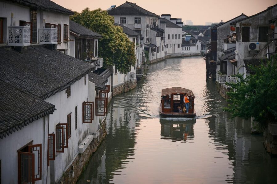 Suzhou: A Day of Elegance and Chinese Jiangnan Beauty