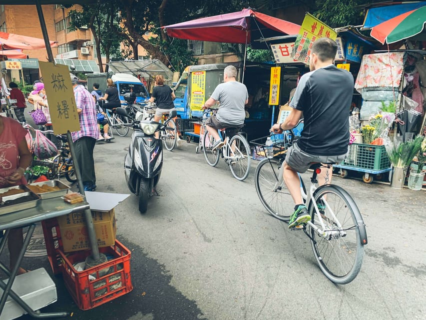 Taipei: 4-Hour Morning City Cycling Tour With Breakfast - Tour Overview