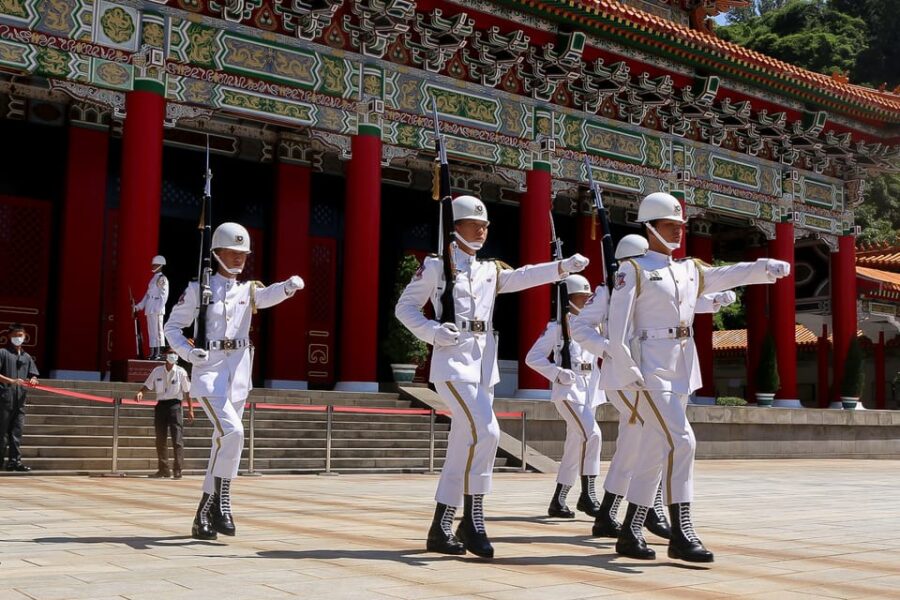 Taipei City Tour With National Palace Museum Ticket