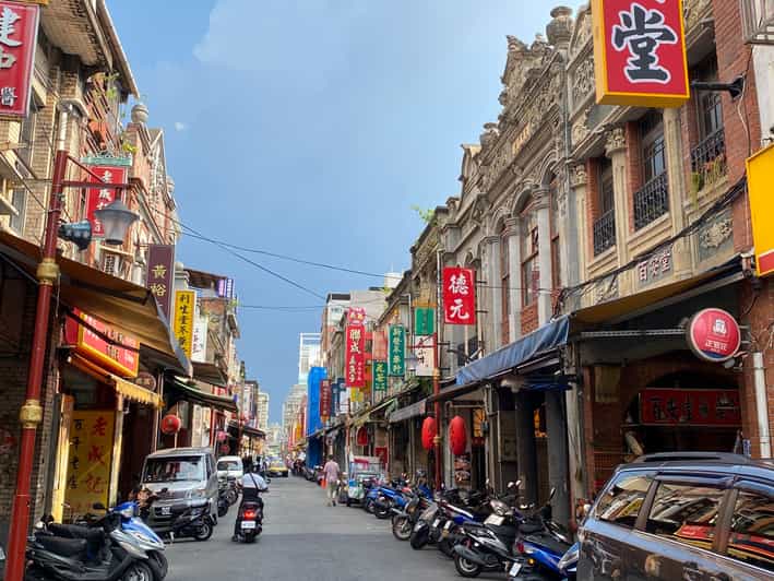 Taipei: Classic Landmarks Day Tour
