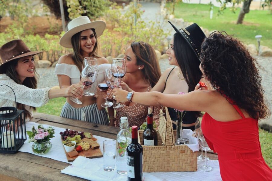 Tasting in the Gardens - Activity Overview