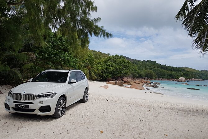 Taxi Services & Transfers on Praslin Island