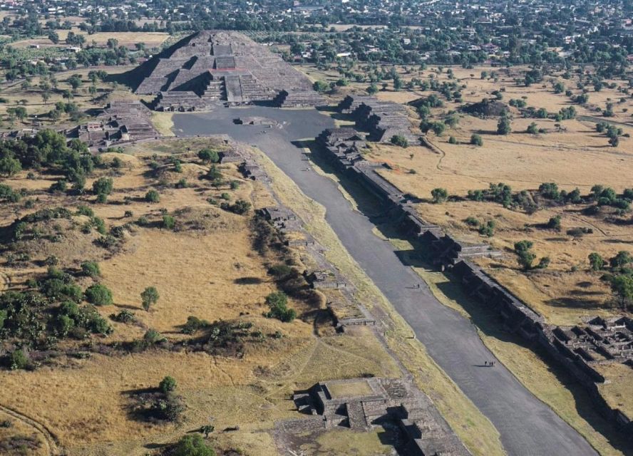 Teotihuacan Visit: Pyramids, Magic Town and UNESCO Site