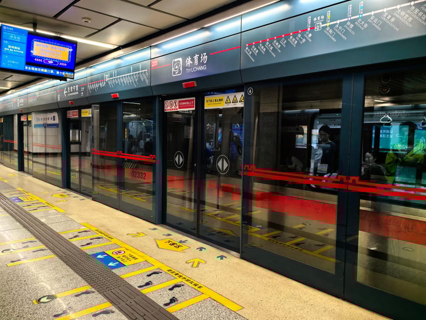 Terracotta Army & Muslim Street Tour by Metro