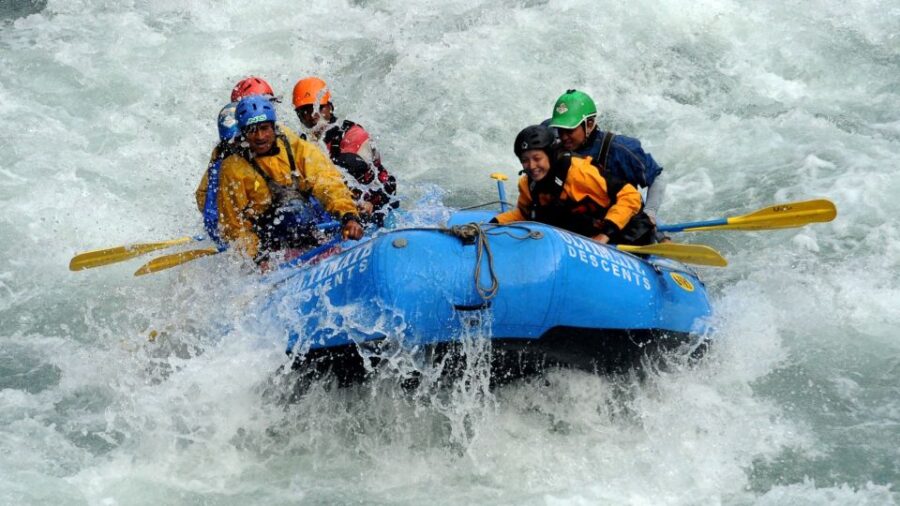 Thamel: Trishuli River Rafting Tour With Transfers and Lunch