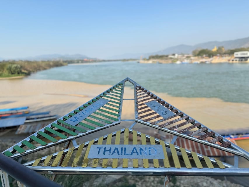 The Golden Triangle & MaeKhong Boat Trip - Private Tour
