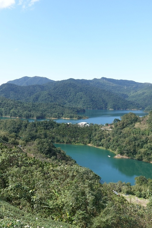 Thousand Island Lake and Pinglin Tea Plantation From Taipei