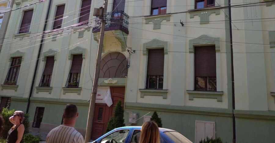 Timisoara: Dream Tour in Elisabetin Neighborhood - Tour Overview
