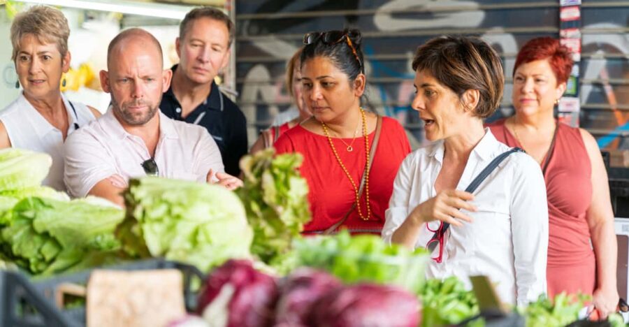 Tivoli: Market, Cooking Demo & Meal at a Locals Home