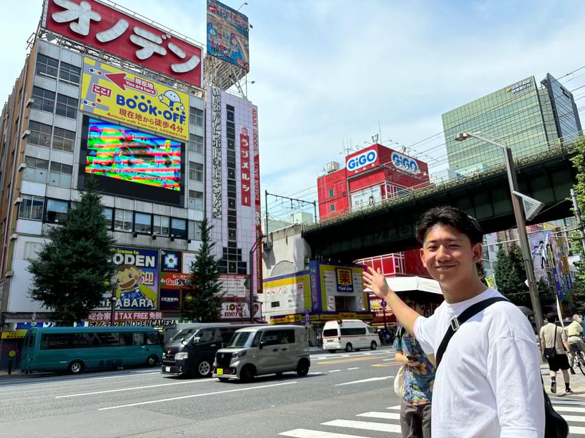 Tokyo: Akihabara Anime and Gaming Private Tour - Exploring Akihabaras Vibrant Streets