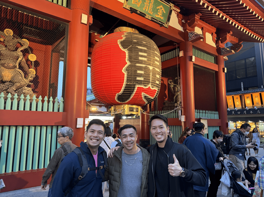 Tokyo: Asakusa Night Waling & Food Tour