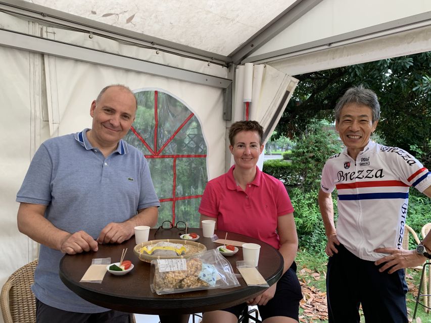 Tokyo: Private Cycling Tour With Cute E-Bike