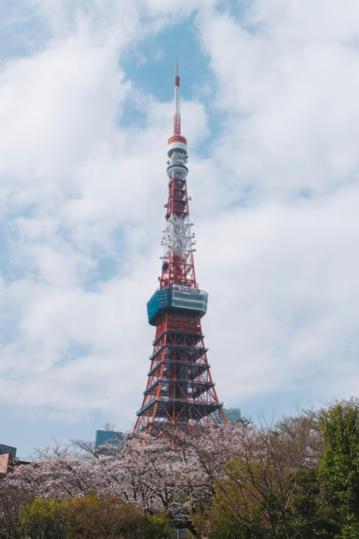Tokyo Tower: Privat Tour, Day or Night With Local Guide - Overview of Tokyo Tower