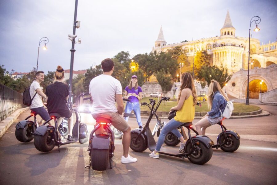 Top Sights of Castle on E-Scooter Incl. Fishermans Bastion