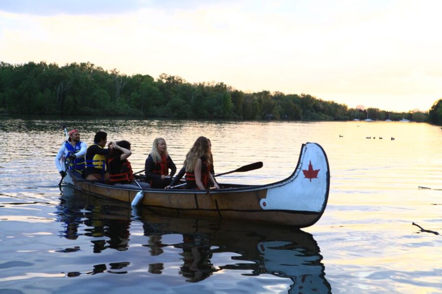 Toronto: Fall Foliage Canoe Tour of the Toronto Islands - Tour Overview