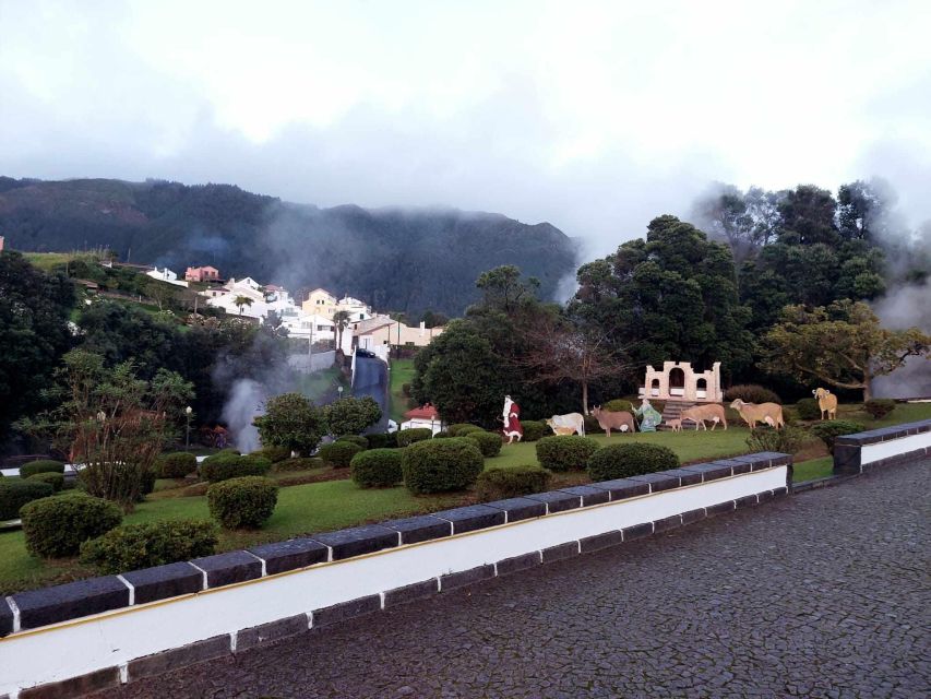 Tour to Dona Beija Pool and Night Thermal Baths €65 - Tour Overview