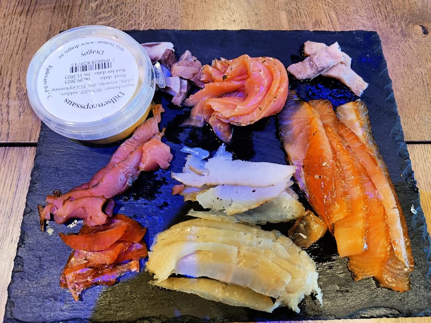 Tromsø: Arctic Flavors Food Walking Tour - Tour Overview