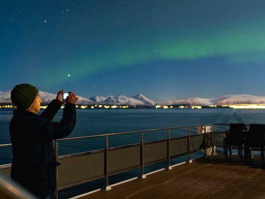 Tromsø: Electric Northern Lights Cruise