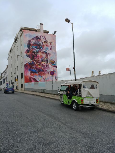 Tuk Tuk Lisbon: Street Art 2-Hour