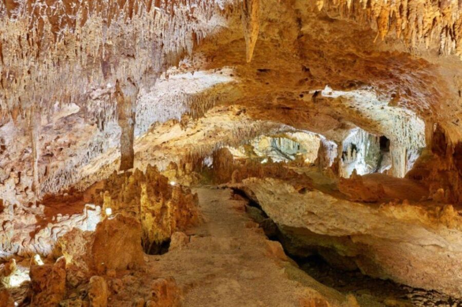 Tulum: Tulum Ruins Underground Cenote & Lunch Private Tour