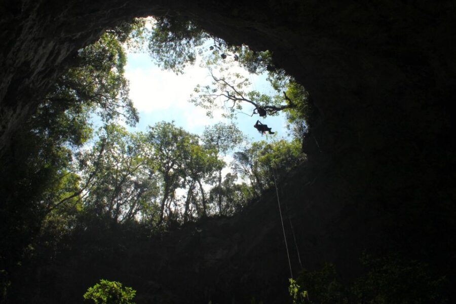 Tuxtla Gutierrez: Rappelling at Sima Del Cielo