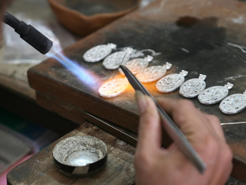 Ubud: Arts & Nature Tour. Barong Dance, Temple, Falls & More