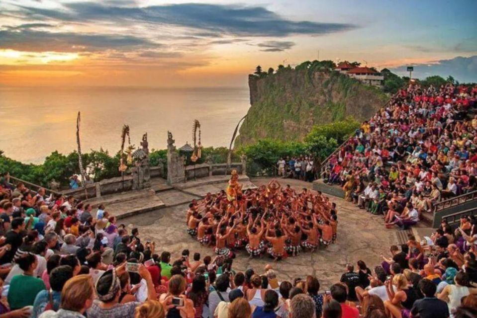 Uluwatu Temple Sunset & Kecak Fire Dance Tour