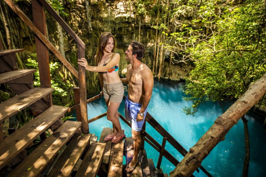 Uxmal: Vintage Land Rover Expedition to Uxmal Cenotes