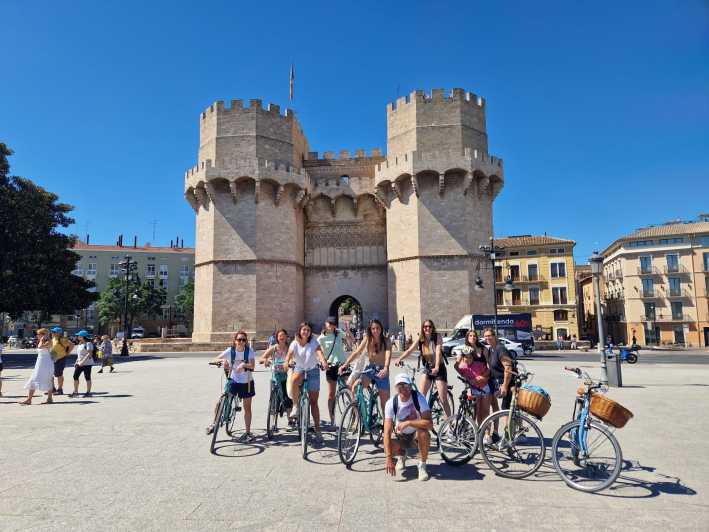 Valencia: Highlights City Tour by Bike With Local Guide