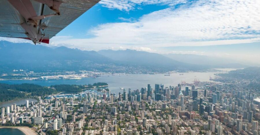 Vancouver: Classic Panorama Tour by Seaplane