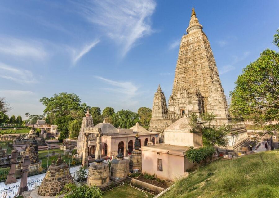 Varanasi to Bodhgaya: A Day of Spiritual Exploration
