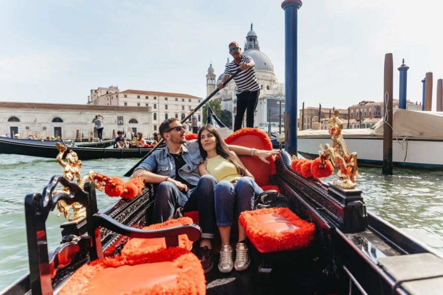 Venice: Grand Canal Gondola Ride With App Commentary - Activity Overview and Pricing
