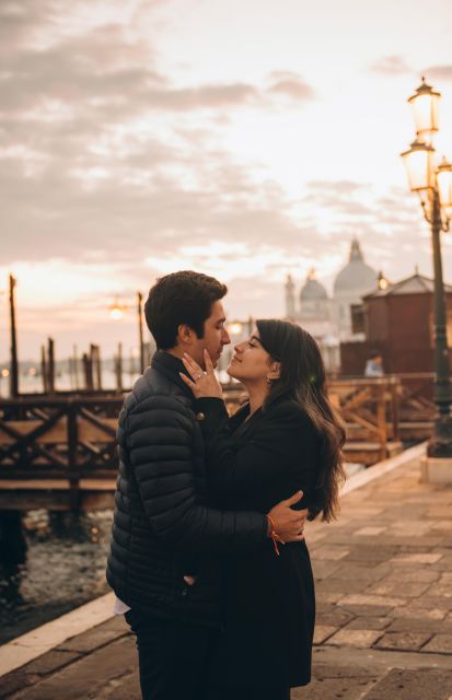 Venice: Photoshoot in Iconic Locations With Photographer