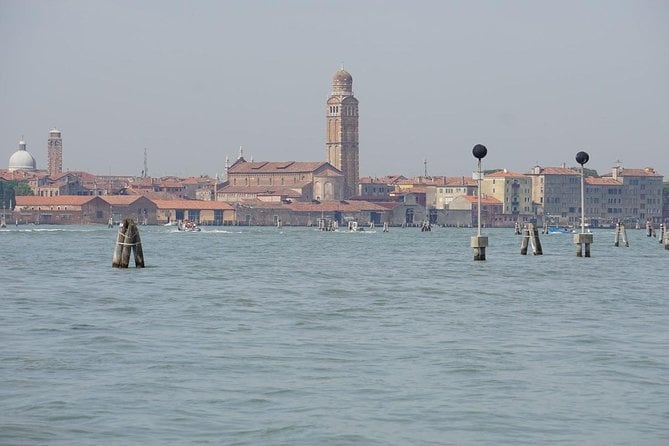 Venice Through the Eyes of a Venetian – Walk and Luxurious Private Water Taxi