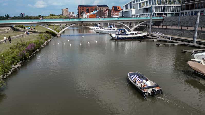 Venlo: Luxury Boat Rental | Power Traveller